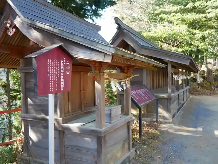 武蔵御嶽神社の末社・摂社
