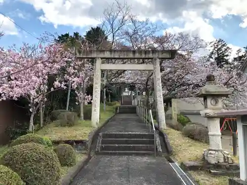 八柱神社の鳥居