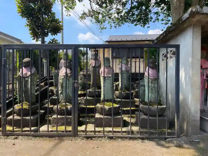 上矢部薬師堂の地蔵