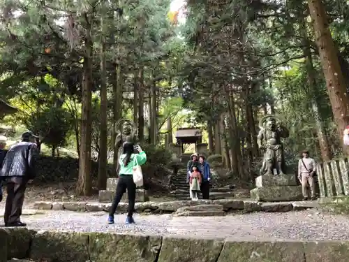 両子寺の建物その他