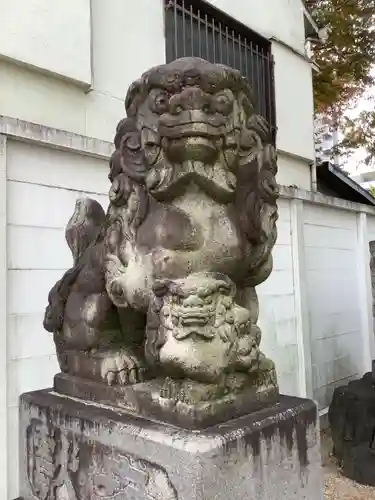 稲荷神社の狛犬