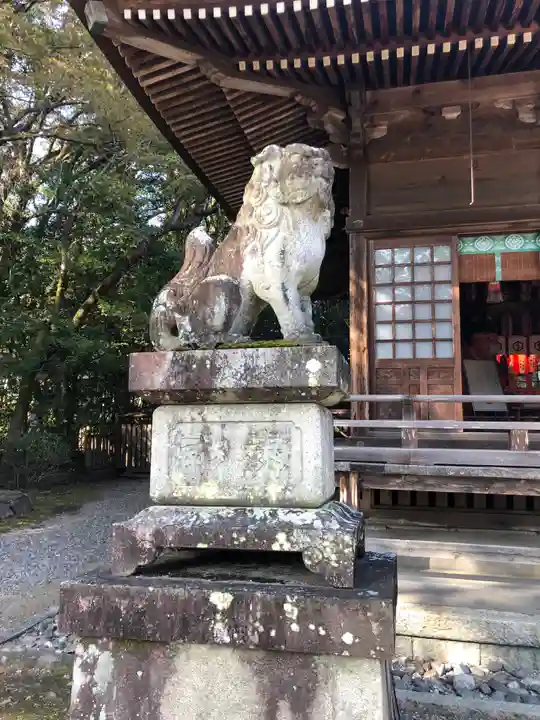 砥鹿神社(里宮)の狛犬