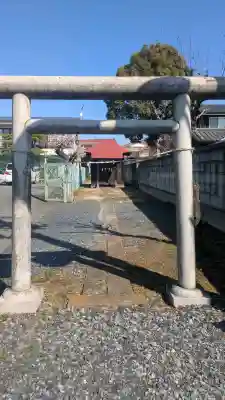 神明神社の{uncategorized: "未分類", other: "その他", undefined: "問題あり", building: "その他建物", grave: "お墓", sacred_gate: "鳥居", guardian: "狛犬", statue: "像", buddha: "仏像", history: "歴史", nature: "自然", garden: "庭園", animal: "動物", pagoda: "塔", temizu: "手水舎", mountain_gate: "山門・神門", sanctuary: "本殿・本堂", subordinate: "末社・摂社", art: "芸術", scenery: "景色", jizo: "地蔵", ema: "絵馬", goshuin: "御朱印", omikuji: "おみくじ", items: "授与品その他", amulet: "お守り", goshuincho: "御朱印帳", eats: "食事", festival: "お祭り", votive_dance: "神楽", shichigosan: "七五三参", wedding: "結婚式", experience: "体験その他", initially: "初詣", around: "周辺", anti_infection: "感染症対策"}