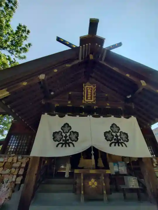 札幌諏訪神社の本殿・本堂