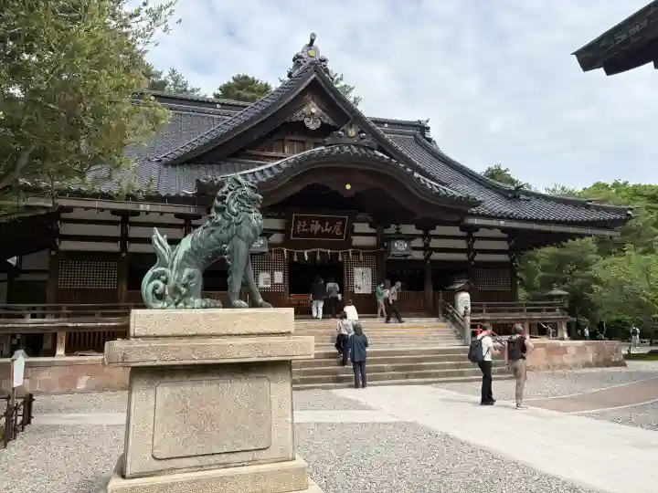 尾山神社の{uncategorized: "未分類", other: "その他", undefined: "問題あり", building: "その他建物", grave: "お墓", sacred_gate: "鳥居", guardian: "狛犬", statue: "像", buddha: "仏像", history: "歴史", nature: "自然", garden: "庭園", animal: "動物", pagoda: "塔", temizu: "手水舎", mountain_gate: "山門・神門", sanctuary: "本殿・本堂", subordinate: "末社・摂社", art: "芸術", scenery: "景色", jizo: "地蔵", ema: "絵馬", goshuin: "御朱印", omikuji: "おみくじ", items: "授与品その他", amulet: "お守り", goshuincho: "御朱印帳", eats: "食事", festival: "お祭り", votive_dance: "神楽", shichigosan: "七五三参", wedding: "結婚式", experience: "体験その他", initially: "初詣", around: "周辺", anti_infection: "感染症対策"}
