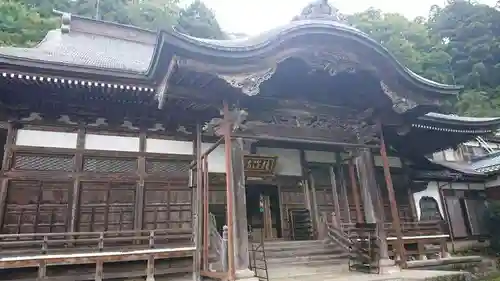 椿澤寺の本殿