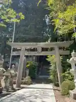 諏訪神社の{uncategorized: "未分類", other: "その他", undefined: "問題あり", building: "その他建物", grave: "お墓", sacred_gate: "鳥居", guardian: "狛犬", statue: "像", buddha: "仏像", history: "歴史", nature: "自然", garden: "庭園", animal: "動物", pagoda: "塔", temizu: "手水舎", mountain_gate: "山門・神門", sanctuary: "本殿・本堂", subordinate: "末社・摂社", art: "芸術", scenery: "景色", jizo: "地蔵", ema: "絵馬", goshuin: "御朱印", omikuji: "おみくじ", items: "授与品その他", amulet: "お守り", goshuincho: "御朱印帳", eats: "食事", festival: "お祭り", votive_dance: "神楽", shichigosan: "七五三参", wedding: "結婚式", experience: "体験その他", initially: "初詣", around: "周辺", anti_infection: "感染症対策"}