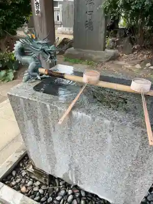氷川神社の{uncategorized: "未分類", other: "その他", undefined: "問題あり", building: "その他建物", grave: "お墓", sacred_gate: "鳥居", guardian: "狛犬", statue: "像", buddha: "仏像", history: "歴史", nature: "自然", garden: "庭園", animal: "動物", pagoda: "塔", temizu: "手水舎", mountain_gate: "山門・神門", sanctuary: "本殿・本堂", subordinate: "末社・摂社", art: "芸術", scenery: "景色", jizo: "地蔵", ema: "絵馬", goshuin: "御朱印", omikuji: "おみくじ", items: "授与品その他", amulet: "お守り", goshuincho: "御朱印帳", eats: "食事", festival: "お祭り", votive_dance: "神楽", shichigosan: "七五三参", wedding: "結婚式", experience: "体験その他", initially: "初詣", around: "周辺", anti_infection: "感染症対策"}