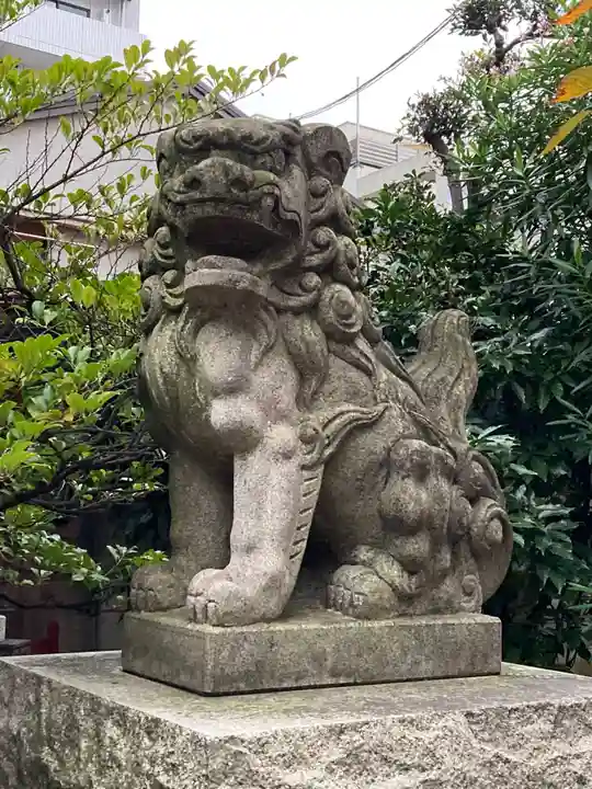 秋葉神社の狛犬