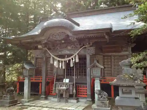 刈田嶺神社の本殿