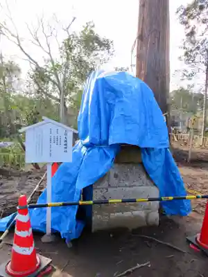 鶴峯八幡宮の末社・摂社