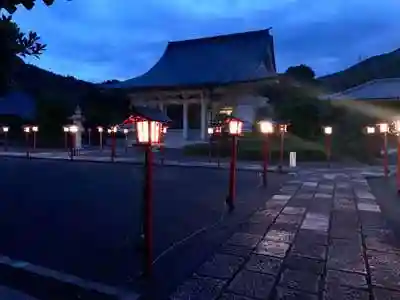 浄土宗　新光明寺の本殿
