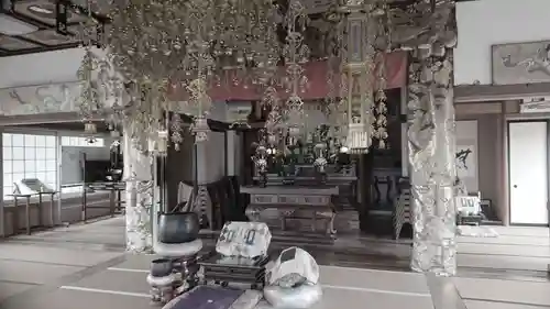 信光寺の本殿・本堂