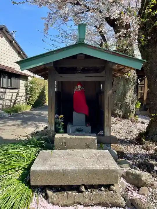 御嶽神社の{uncategorized: "未分類", other: "その他", undefined: "問題あり", building: "その他建物", grave: "お墓", sacred_gate: "鳥居", guardian: "狛犬", statue: "像", buddha: "仏像", history: "歴史", nature: "自然", garden: "庭園", animal: "動物", pagoda: "塔", temizu: "手水舎", mountain_gate: "山門・神門", sanctuary: "本殿・本堂", subordinate: "末社・摂社", art: "芸術", scenery: "景色", jizo: "地蔵", ema: "絵馬", goshuin: "御朱印", omikuji: "おみくじ", items: "授与品その他", amulet: "お守り", goshuincho: "御朱印帳", eats: "食事", festival: "お祭り", votive_dance: "神楽", shichigosan: "七五三参", wedding: "結婚式", experience: "体験その他", initially: "初詣", around: "周辺", anti_infection: "感染症対策"}