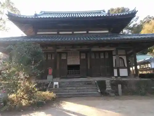 覚苑寺の本殿・本堂