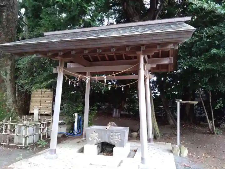 素盞嗚神社の手水舎