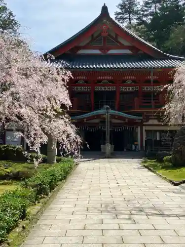 那谷寺の{uncategorized: "未分類", other: "その他", undefined: "問題あり", building: "その他建物", grave: "お墓", sacred_gate: "鳥居", guardian: "狛犬", statue: "像", buddha: "仏像", history: "歴史", nature: "自然", garden: "庭園", animal: "動物", pagoda: "塔", temizu: "手水舎", mountain_gate: "山門・神門", sanctuary: "本殿・本堂", subordinate: "末社・摂社", art: "芸術", scenery: "景色", jizo: "地蔵", ema: "絵馬", goshuin: "御朱印", omikuji: "おみくじ", items: "授与品その他", amulet: "お守り", goshuincho: "御朱印帳", eats: "食事", festival: "お祭り", votive_dance: "神楽", shichigosan: "七五三参", wedding: "結婚式", experience: "体験その他", initially: "初詣", around: "周辺", anti_infection: "感染症対策"}