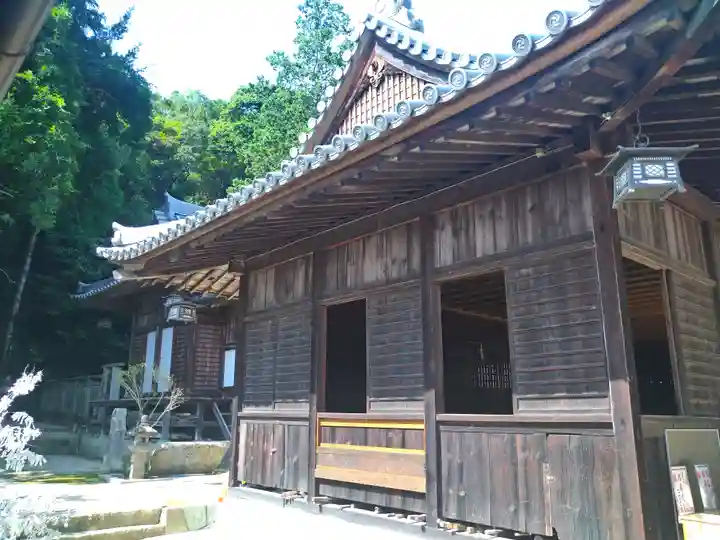 由加神社(和気由加神社)の本殿・本堂