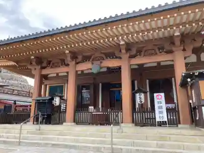 壬生寺の{uncategorized: "未分類", other: "その他", undefined: "問題あり", building: "その他建物", grave: "お墓", sacred_gate: "鳥居", guardian: "狛犬", statue: "像", buddha: "仏像", history: "歴史", nature: "自然", garden: "庭園", animal: "動物", pagoda: "塔", temizu: "手水舎", mountain_gate: "山門・神門", sanctuary: "本殿・本堂", subordinate: "末社・摂社", art: "芸術", scenery: "景色", jizo: "地蔵", ema: "絵馬", goshuin: "御朱印", omikuji: "おみくじ", items: "授与品その他", amulet: "お守り", goshuincho: "御朱印帳", eats: "食事", festival: "お祭り", votive_dance: "神楽", shichigosan: "七五三参", wedding: "結婚式", experience: "体験その他", initially: "初詣", around: "周辺", anti_infection: "感染症対策"}