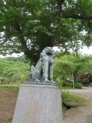 虻田神社の狛犬