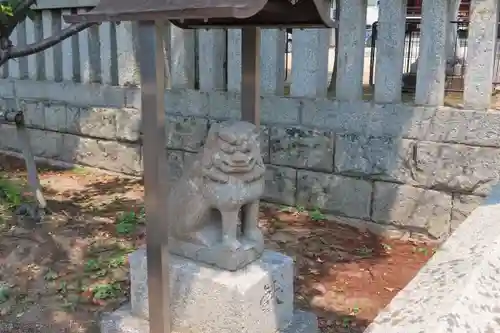 八岩華神社の狛犬