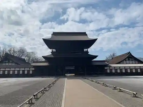 瑞龍寺の山門