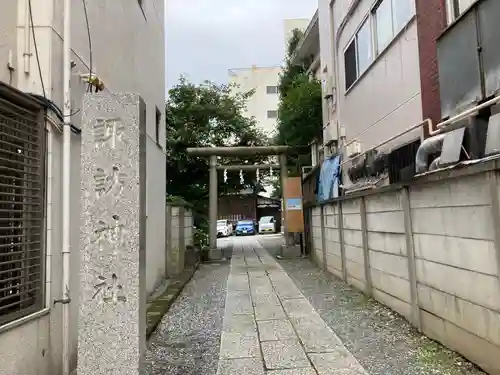 諏訪神社の鳥居