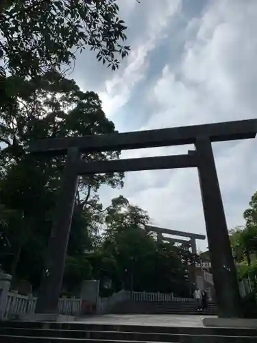 伊勢山皇大神宮の鳥居