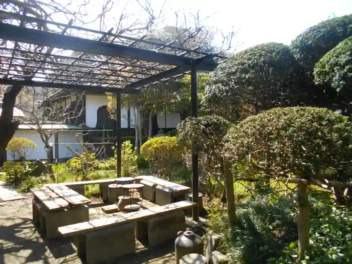 極楽寺(霊鷲山感應院極楽律寺)の庭園