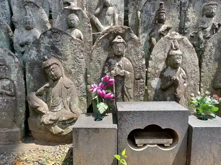 大仙寺の{uncategorized: "未分類", other: "その他", undefined: "問題あり", building: "その他建物", grave: "お墓", sacred_gate: "鳥居", guardian: "狛犬", statue: "像", buddha: "仏像", history: "歴史", nature: "自然", garden: "庭園", animal: "動物", pagoda: "塔", temizu: "手水舎", mountain_gate: "山門・神門", sanctuary: "本殿・本堂", subordinate: "末社・摂社", art: "芸術", scenery: "景色", jizo: "地蔵", ema: "絵馬", goshuin: "御朱印", omikuji: "おみくじ", items: "授与品その他", amulet: "お守り", goshuincho: "御朱印帳", eats: "食事", festival: "お祭り", votive_dance: "神楽", shichigosan: "七五三参", wedding: "結婚式", experience: "体験その他", initially: "初詣", around: "周辺", anti_infection: "感染症対策"}
