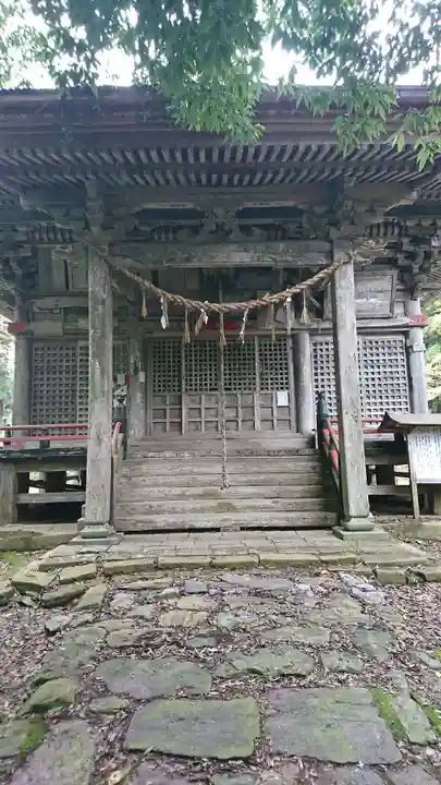 華足寺の本殿・本堂