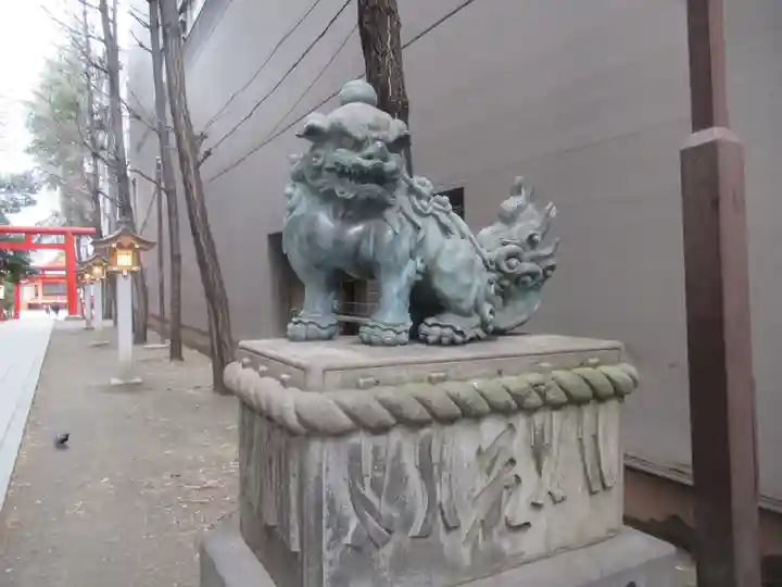 花園神社の狛犬