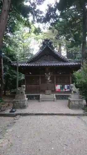 尾津神社の本殿・本堂