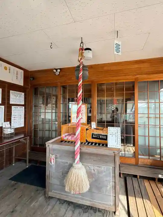 出雲大社函館教会の{uncategorized: "未分類", other: "その他", undefined: "問題あり", building: "その他建物", grave: "お墓", sacred_gate: "鳥居", guardian: "狛犬", statue: "像", buddha: "仏像", history: "歴史", nature: "自然", garden: "庭園", animal: "動物", pagoda: "塔", temizu: "手水舎", mountain_gate: "山門・神門", sanctuary: "本殿・本堂", subordinate: "末社・摂社", art: "芸術", scenery: "景色", jizo: "地蔵", ema: "絵馬", goshuin: "御朱印", omikuji: "おみくじ", items: "授与品その他", amulet: "お守り", goshuincho: "御朱印帳", eats: "食事", festival: "お祭り", votive_dance: "神楽", shichigosan: "七五三参", wedding: "結婚式", experience: "体験その他", initially: "初詣", around: "周辺", anti_infection: "感染症対策"}