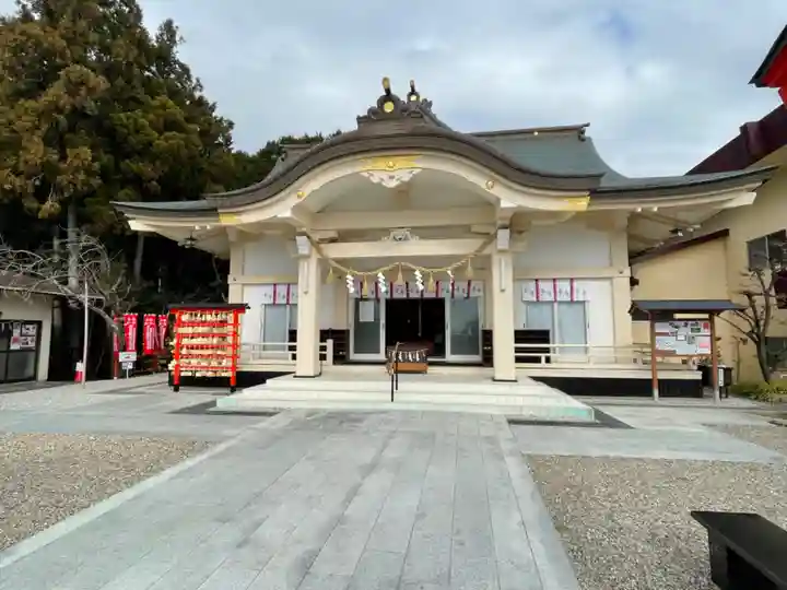 二川伏見稲荷の本殿・本堂