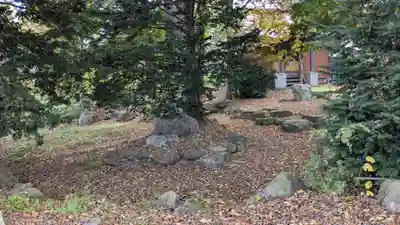 下士別神社の庭園