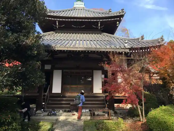 安楽寺の本殿・本堂