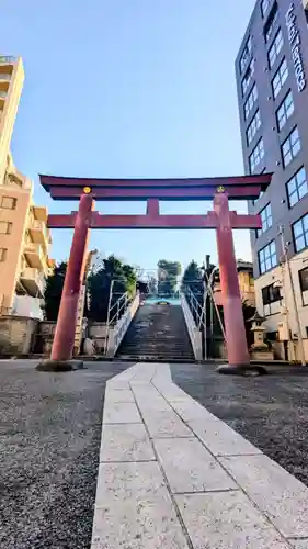 白金氷川神社の鳥居