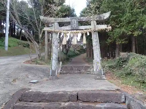 本宮八幡神社の鳥居