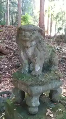 二柱神社の狛犬
