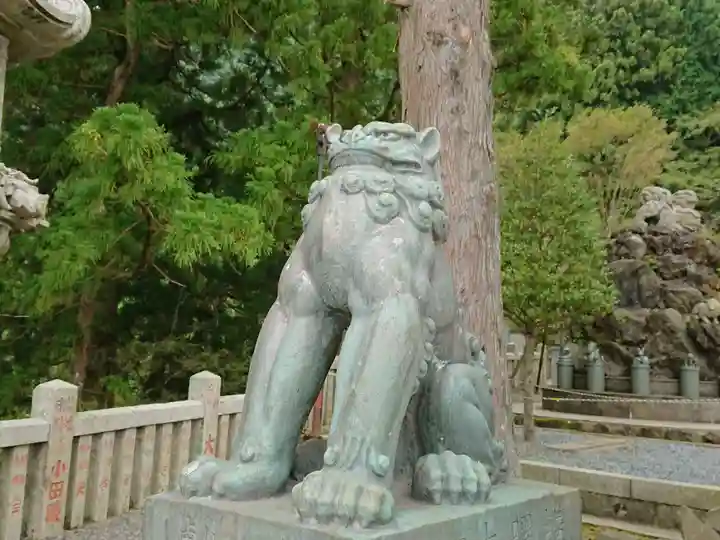 大山阿夫利神社の狛犬