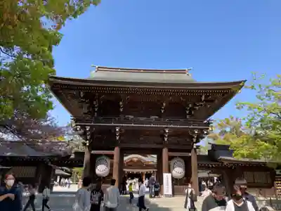 寒川神社の山門・神門