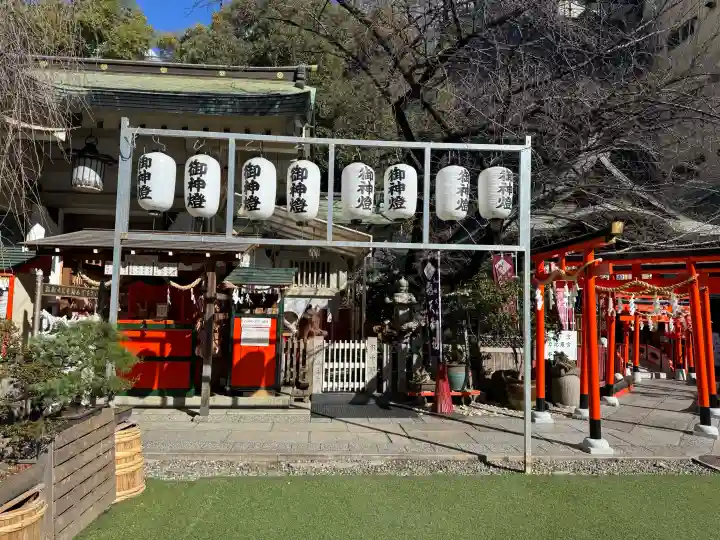 露天神社(お初天神)の{uncategorized: "未分類", other: "その他", undefined: "問題あり", building: "その他建物", grave: "お墓", sacred_gate: "鳥居", guardian: "狛犬", statue: "像", buddha: "仏像", history: "歴史", nature: "自然", garden: "庭園", animal: "動物", pagoda: "塔", temizu: "手水舎", mountain_gate: "山門・神門", sanctuary: "本殿・本堂", subordinate: "末社・摂社", art: "芸術", scenery: "景色", jizo: "地蔵", ema: "絵馬", goshuin: "御朱印", omikuji: "おみくじ", items: "授与品その他", amulet: "お守り", goshuincho: "御朱印帳", eats: "食事", festival: "お祭り", votive_dance: "神楽", shichigosan: "七五三参", wedding: "結婚式", experience: "体験その他", initially: "初詣", around: "周辺", anti_infection: "感染症対策"}