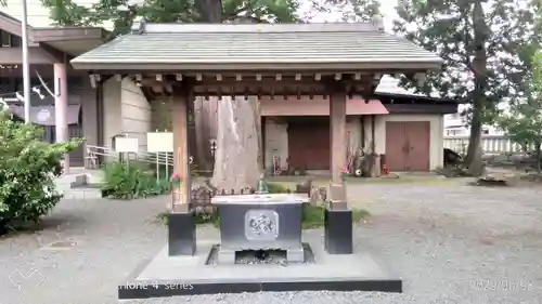 日野八坂神社の手水舎