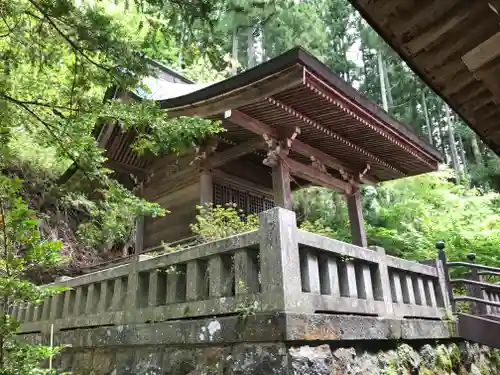 飯縄神社 里宮（皇足穂命神社）の本殿・本堂
