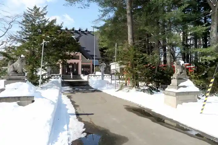 芽室神社の庭園