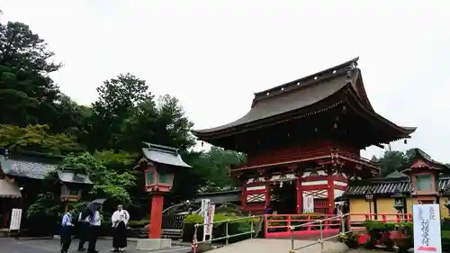 美濃國一宮　南宮大社の山門・神門