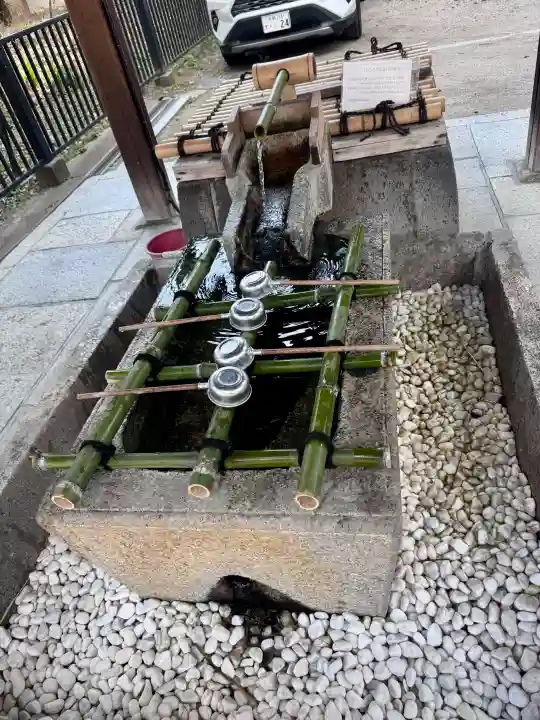 白峯神宮の{uncategorized: "未分類", other: "その他", undefined: "問題あり", building: "その他建物", grave: "お墓", sacred_gate: "鳥居", guardian: "狛犬", statue: "像", buddha: "仏像", history: "歴史", nature: "自然", garden: "庭園", animal: "動物", pagoda: "塔", temizu: "手水舎", mountain_gate: "山門・神門", sanctuary: "本殿・本堂", subordinate: "末社・摂社", art: "芸術", scenery: "景色", jizo: "地蔵", ema: "絵馬", goshuin: "御朱印", omikuji: "おみくじ", items: "授与品その他", amulet: "お守り", goshuincho: "御朱印帳", eats: "食事", festival: "お祭り", votive_dance: "神楽", shichigosan: "七五三参", wedding: "結婚式", experience: "体験その他", initially: "初詣", around: "周辺", anti_infection: "感染症対策"}