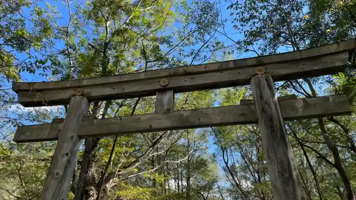 穂高神社奥宮の鳥居