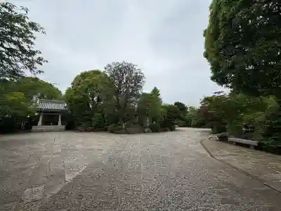 龍雲寺の{uncategorized: "未分類", other: "その他", undefined: "問題あり", building: "その他建物", grave: "お墓", sacred_gate: "鳥居", guardian: "狛犬", statue: "像", buddha: "仏像", history: "歴史", nature: "自然", garden: "庭園", animal: "動物", pagoda: "塔", temizu: "手水舎", mountain_gate: "山門・神門", sanctuary: "本殿・本堂", subordinate: "末社・摂社", art: "芸術", scenery: "景色", jizo: "地蔵", ema: "絵馬", goshuin: "御朱印", omikuji: "おみくじ", items: "授与品その他", amulet: "お守り", goshuincho: "御朱印帳", eats: "食事", festival: "お祭り", votive_dance: "神楽", shichigosan: "七五三参", wedding: "結婚式", experience: "体験その他", initially: "初詣", around: "周辺", anti_infection: "感染症対策"}